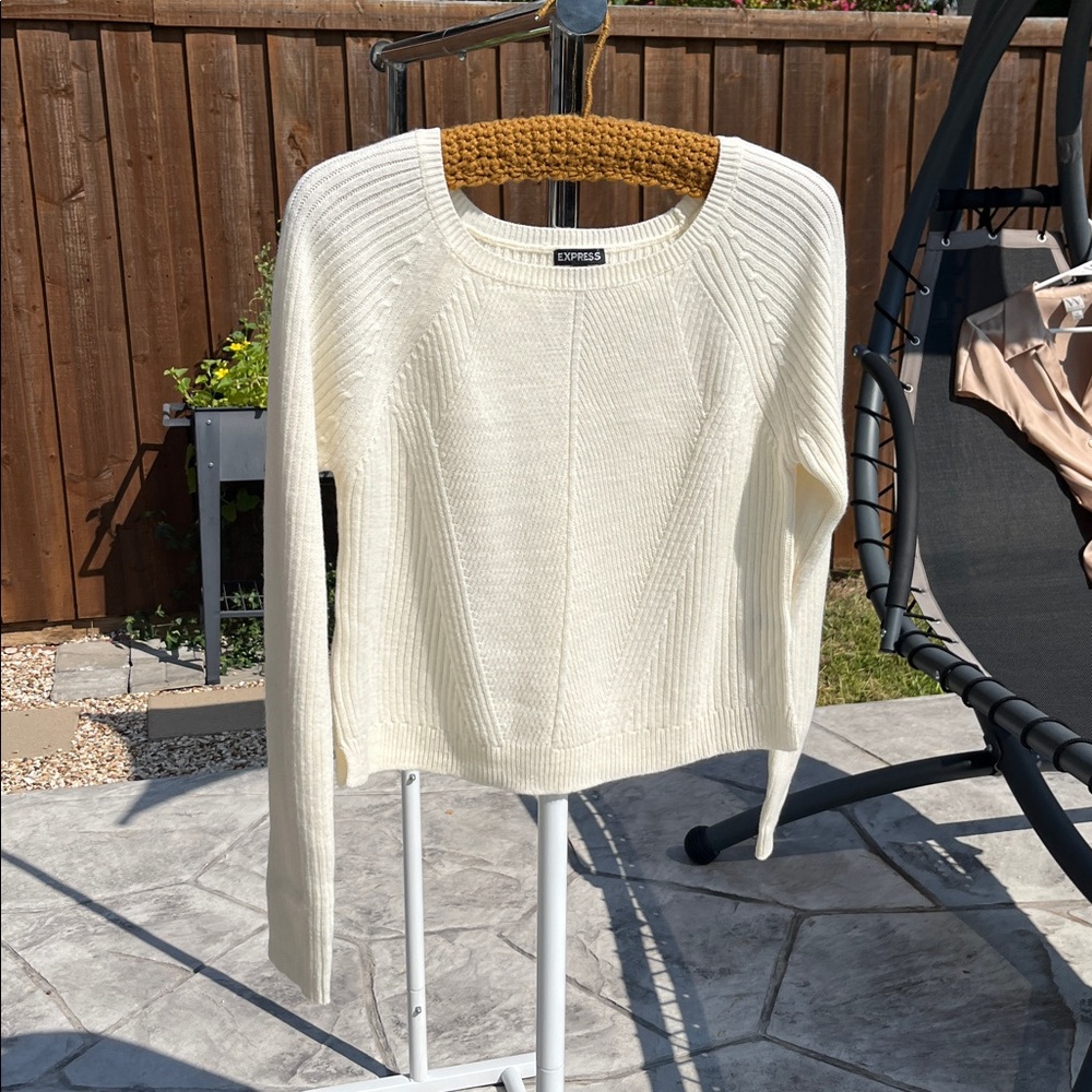 Express Cream Cropped Ribbed Sweater Never Worn